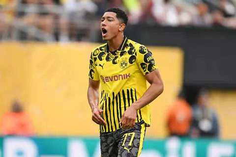 مانشستر يونايتد يلجأ لورقة طارئة في يناير